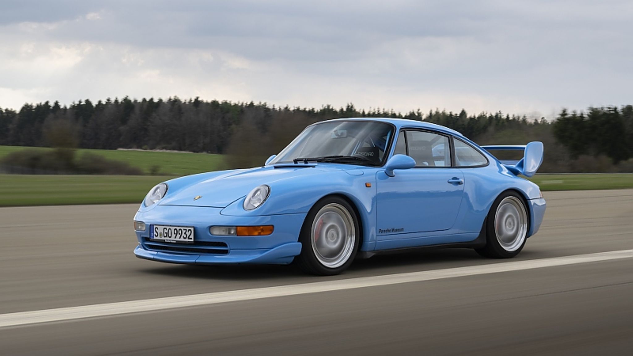 964 Porsche vs. 993: Ein detaillierter Vergleich der legendären Porsche-Modelle